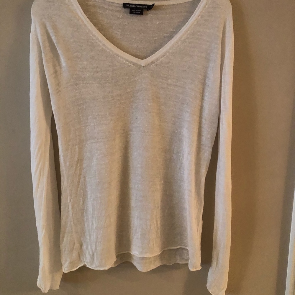 Island Company Linen v neck sweater